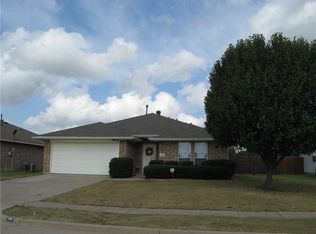 104 Stoney Creek Ln, Terrell, TX 75160