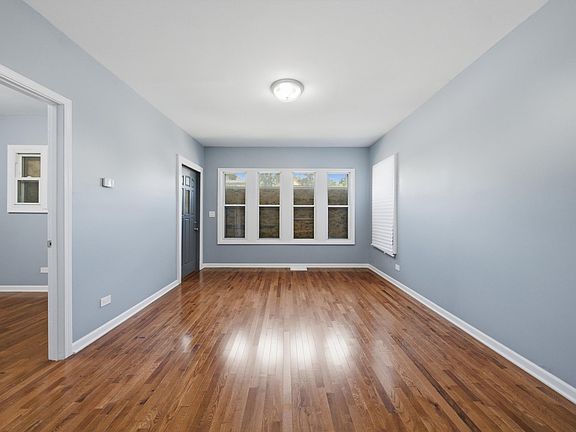 4th image of 311 W 107th St