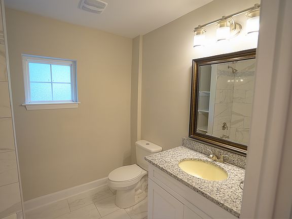 2nd image of 613 Spottswood St