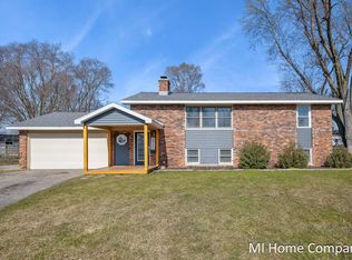 6955 Greendale Ct, Jenison, MI 49428