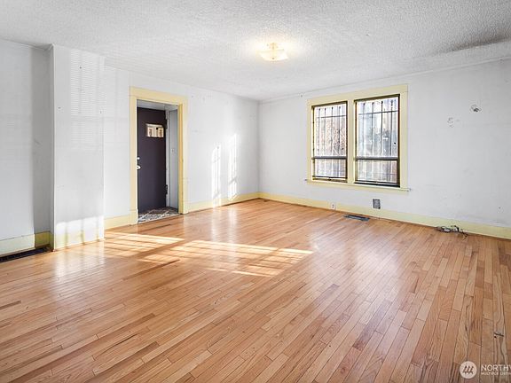 2nd image of 3226 S Edmunds Street
