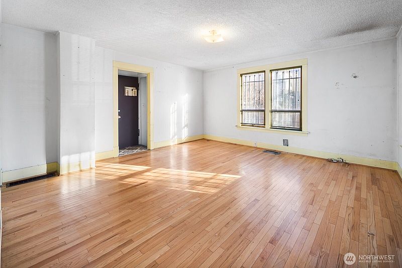2nd image of 3226 S Edmunds Street