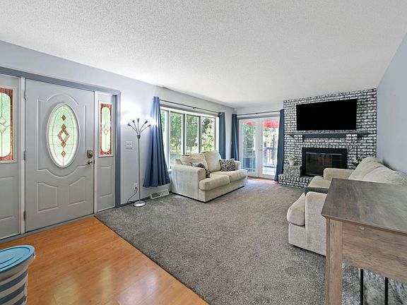 2nd image of 618 Hud St