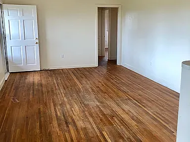 11410 Avenue P — Photo 2