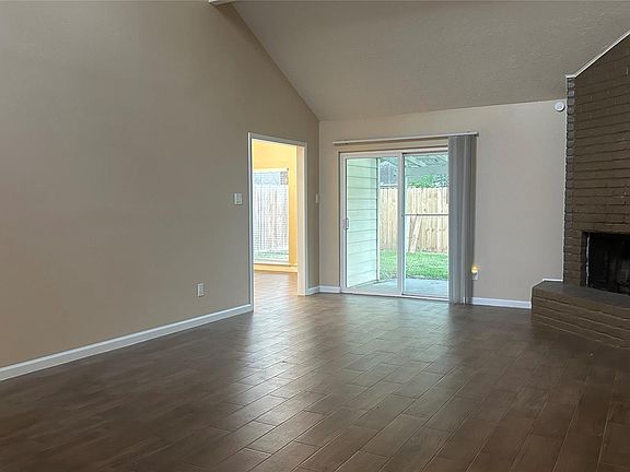 5th image of 11503 Briar Forest Dr