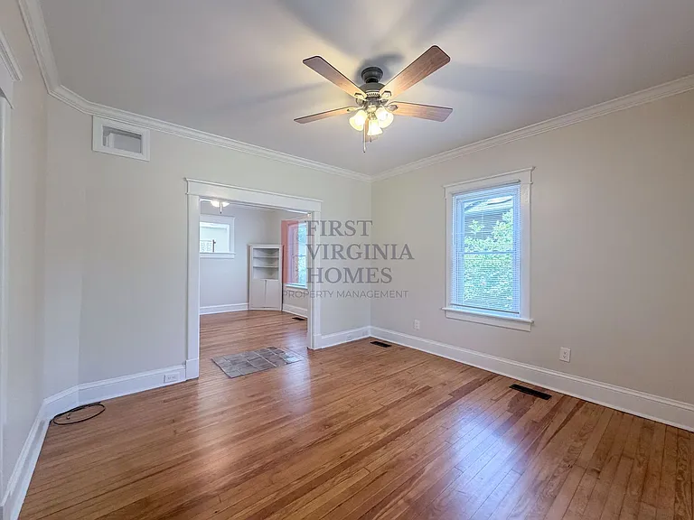 802 Elliott Ave — Photo 6