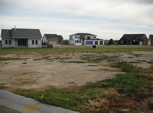 2305 Shadow Ridge Dr, Gering, NE 69341