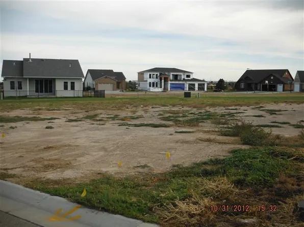 2305 Shadow Ridge Dr, Gering, NE 69341