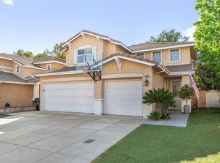 5630 Hunt Club Dr, Fontana, CA 92336