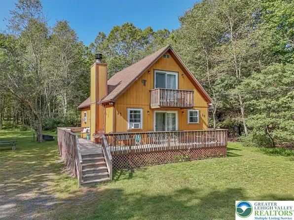 35 Tennyson Cir, Albrightsville, PA 18210