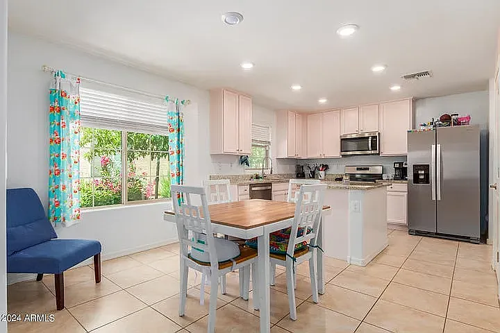 8216 W Albeniz Pl — Photo 5