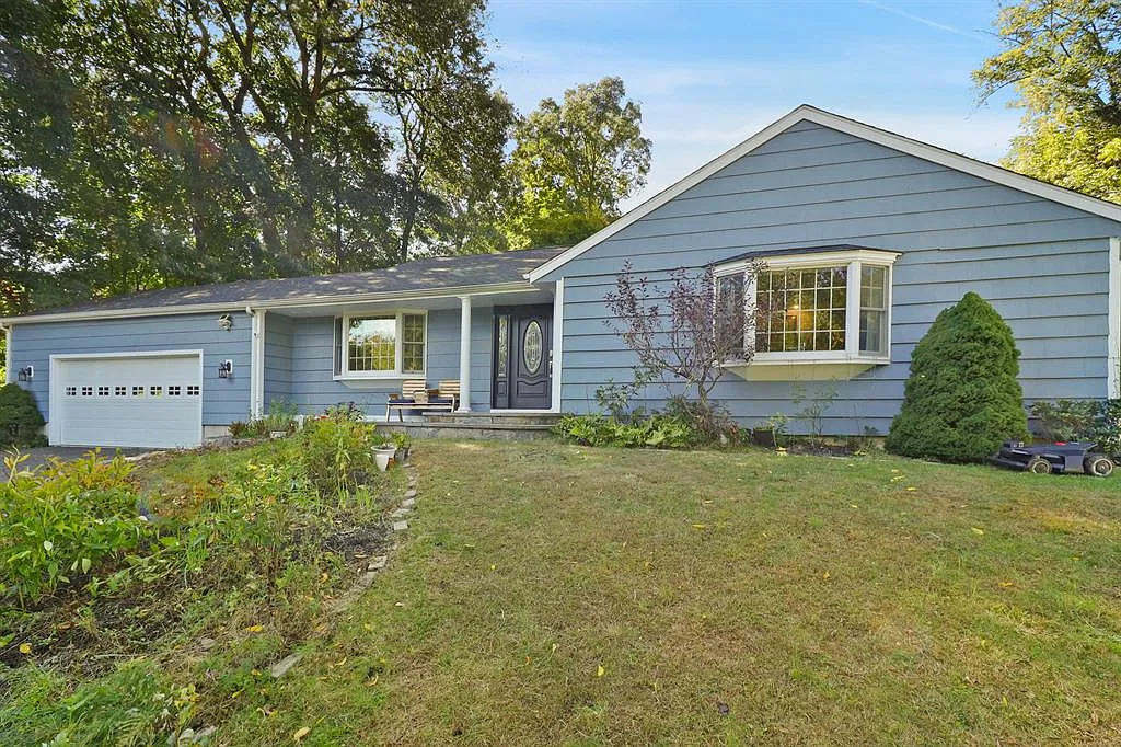 3 bed, 1776 sqft, $8,000 — Photo 2