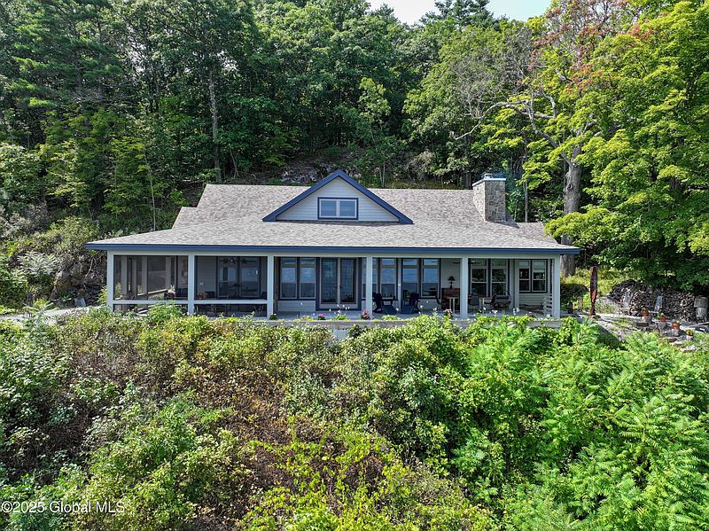 3rd image of 11 Streeter Hill Road