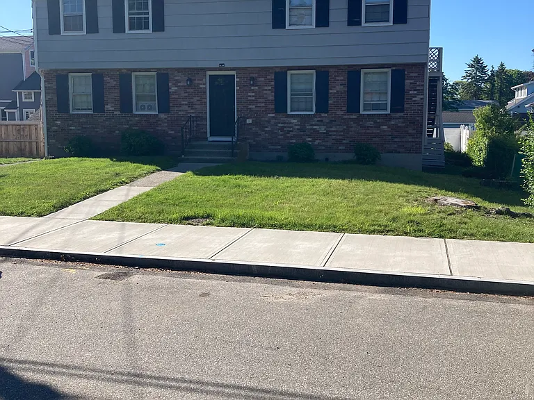 12 Lower Blvd #4 — Photo 1