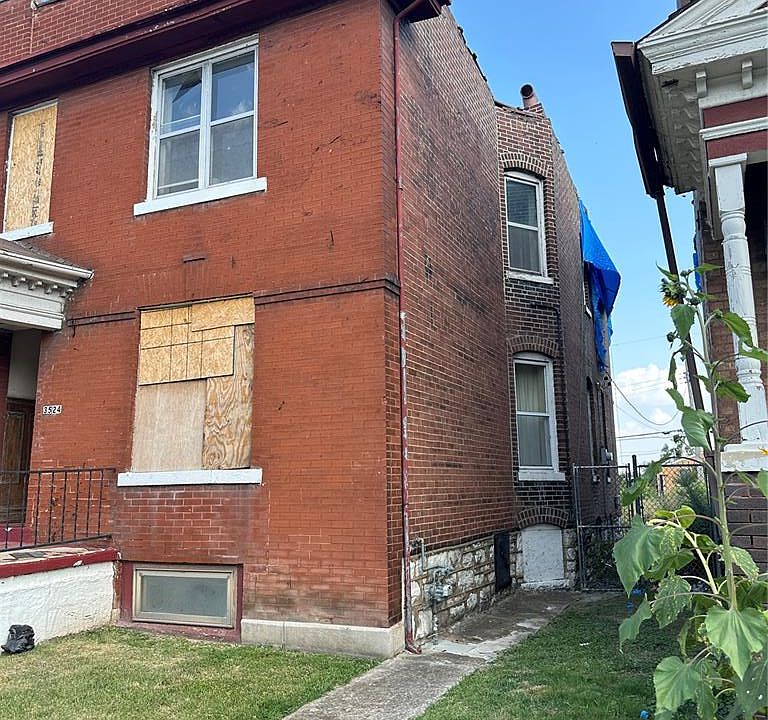 2nd image of 3524 Paris Ave