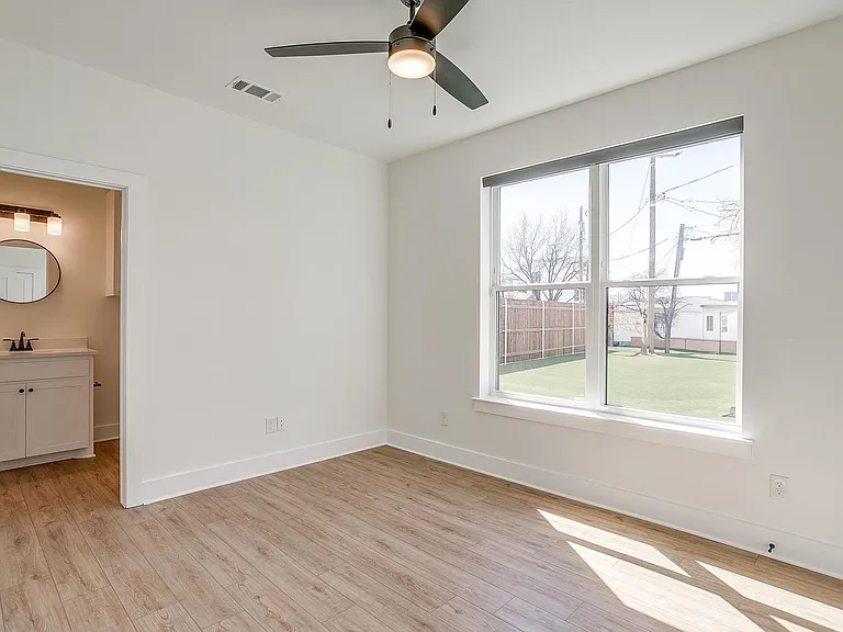 2333 Benbrook Blvd — Photo 9