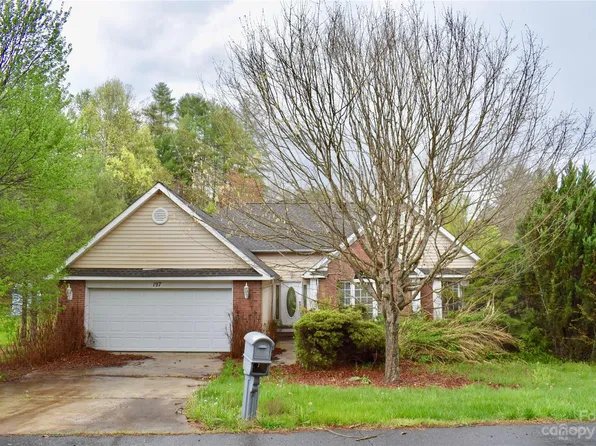 197 Spring Dr, Mars Hill, NC 28754