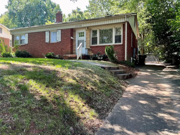 2224 Falmouth Rd, Charlotte, NC 28205