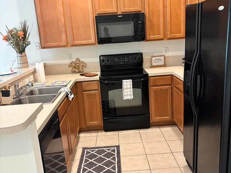 13496 Essence Ct — Photo 2