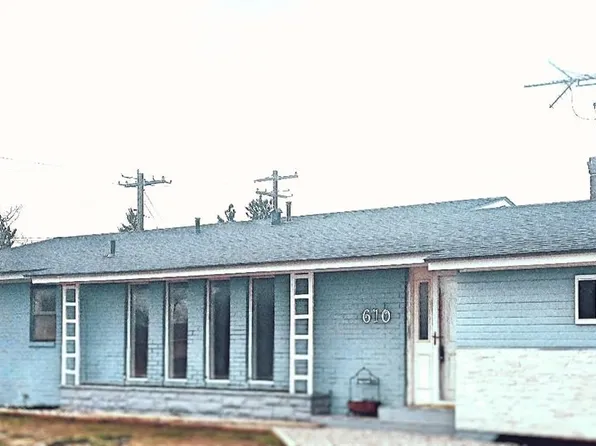 610 E Park St, Sundown, TX 79372