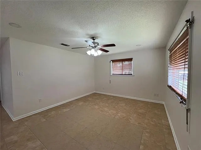 2745 Annette Dr — Photo 6