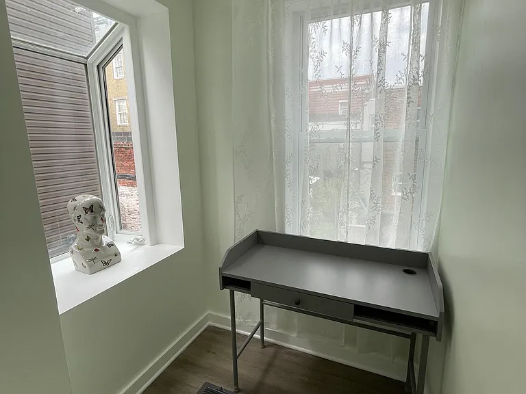 441 Manton St — Photo 8