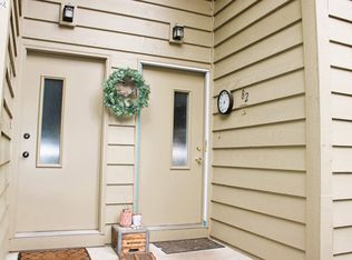 82 Cervantes Cir, Lake Oswego, OR 97035