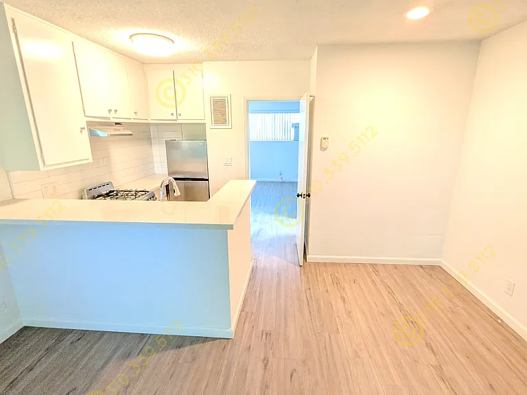 362 S Rexford Dr #9 — Photo 9