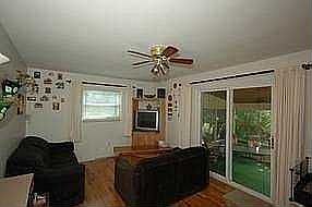2nd image of 1176 Ravenwood Ave