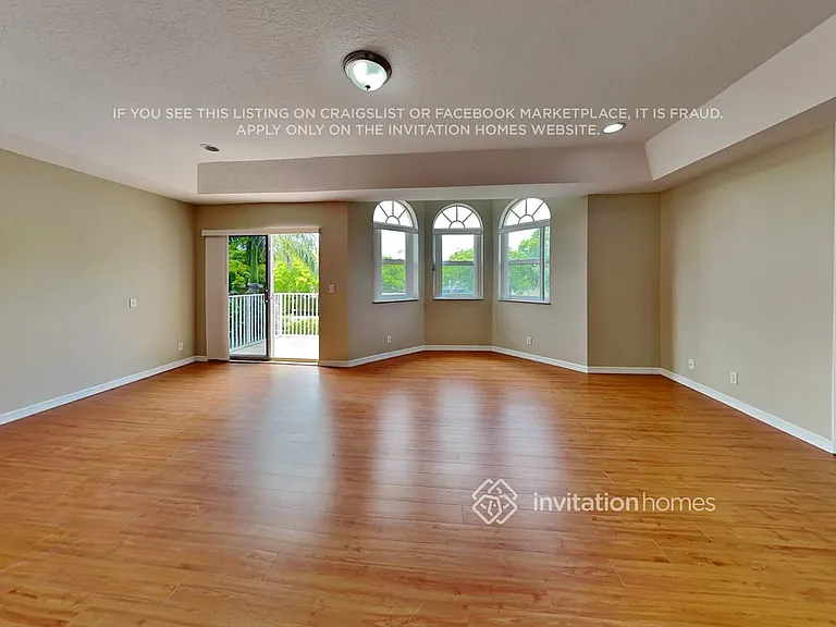 5817 NW 125th Ave — Photo 12