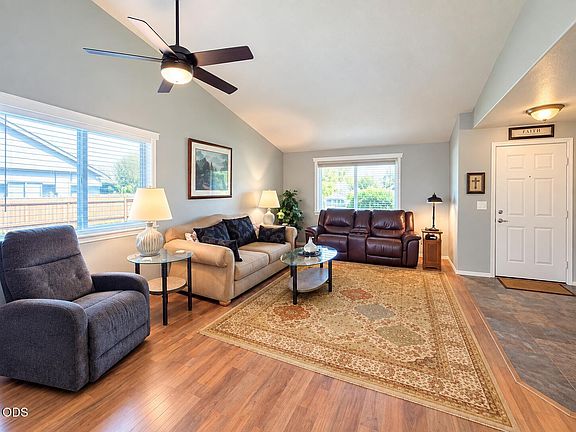 5th image of 2155 NW 22nd St