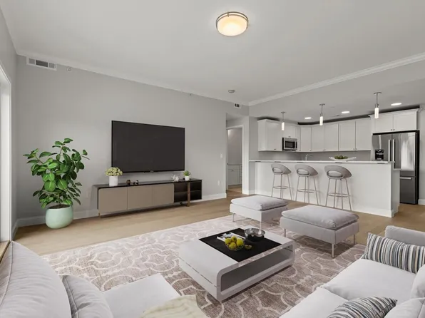 131 Eliot St #208, Milton, MA 02186