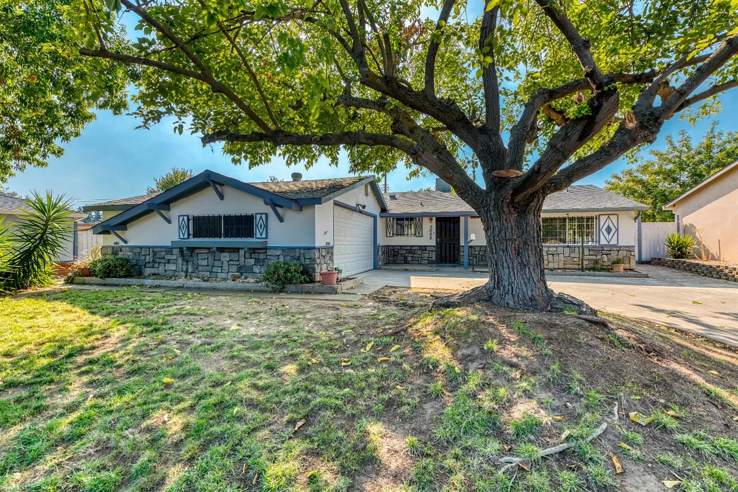 3008 Burton Ct photo 1