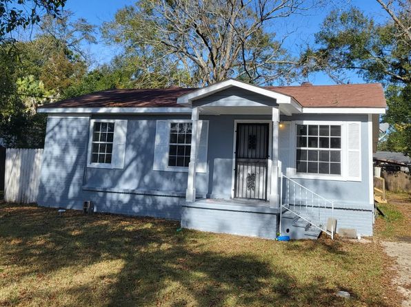 1408 Tampa Dr