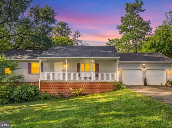 47 Mountainside Rd, Harpers Ferry, WV 25425