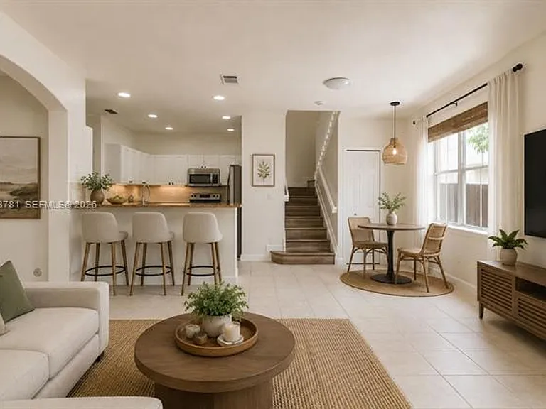3126 NW 101st Ct #Townhouse 3126 — Photo 4