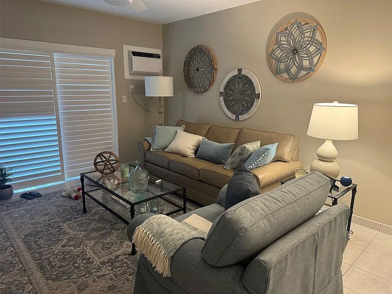 720 Orton Ave #404 — Photo 13