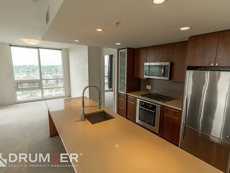 1118 12th Ave SW #1706 — Photo 29