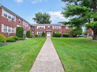 239 N Middletown Rd APT E, Pearl River, NY 10965