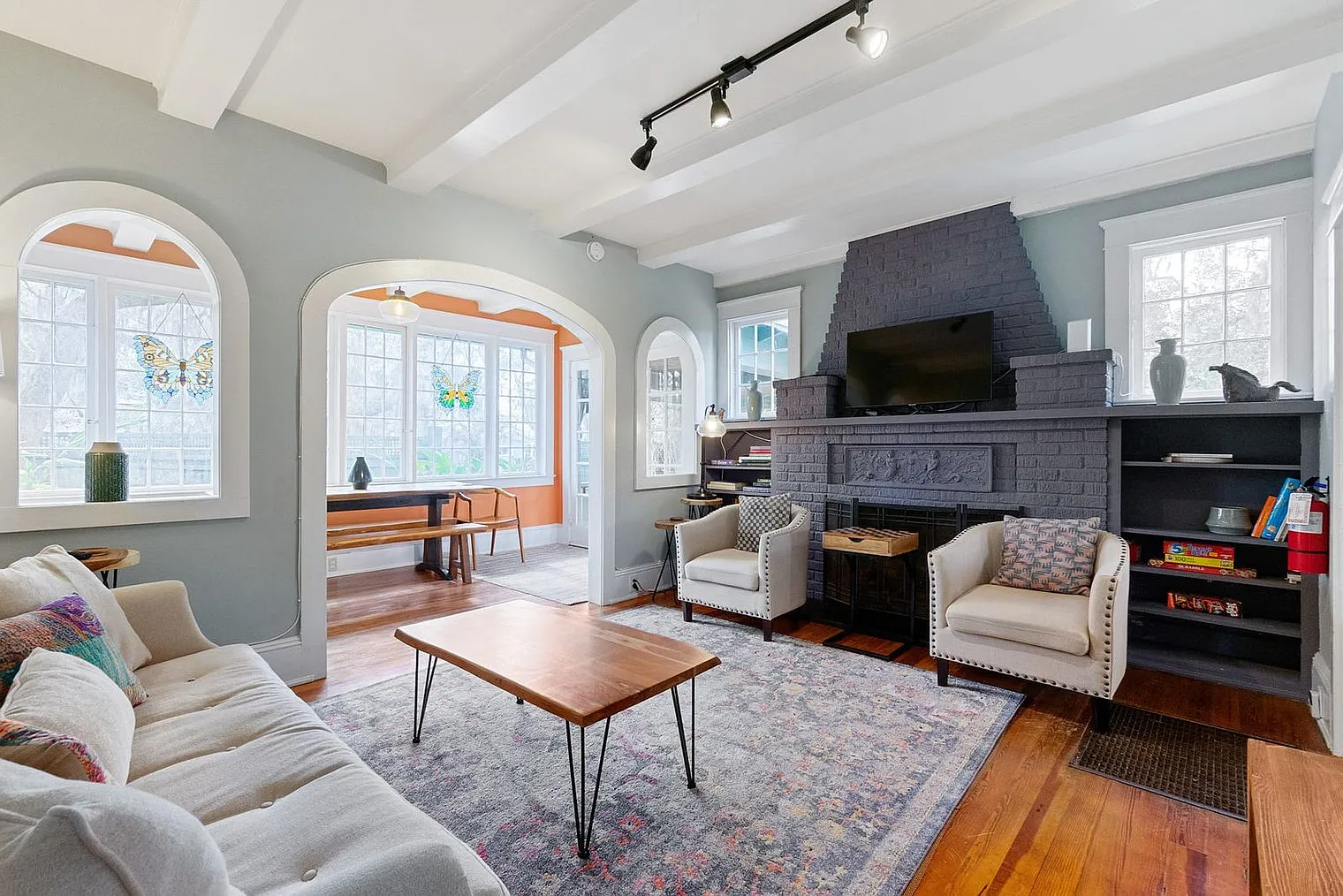 2 bed, 3.0 bath, 1442 sqft, $4,877 — Photo 2