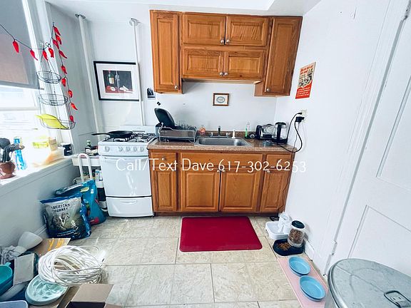 2nd image of 120 Sutherland Rd APT 7