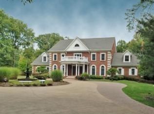 8465 Timber Trl, Brecksville, OH