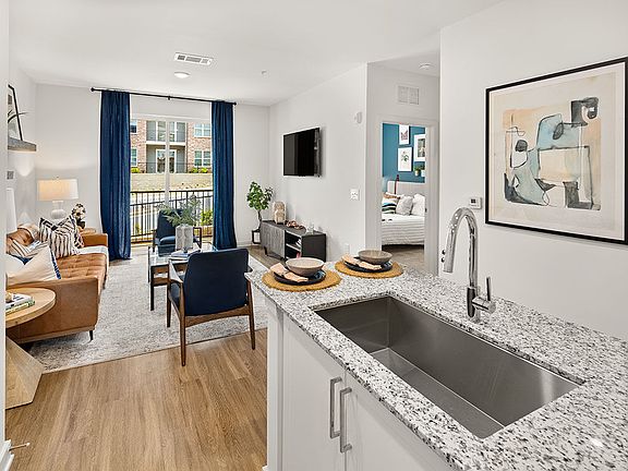 5th image of 2950 Richmond Row Dr #3211
