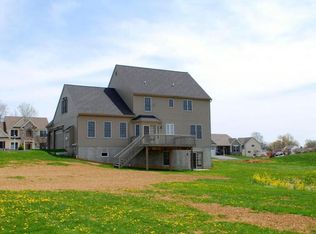 635 Melissa Ln, Mount Joy, PA 17552