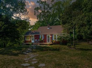 2224 Hopkins Xrds, Minnetonka, MN 55305