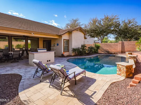 15850 W MERCER Lane, Surprise, AZ 85379