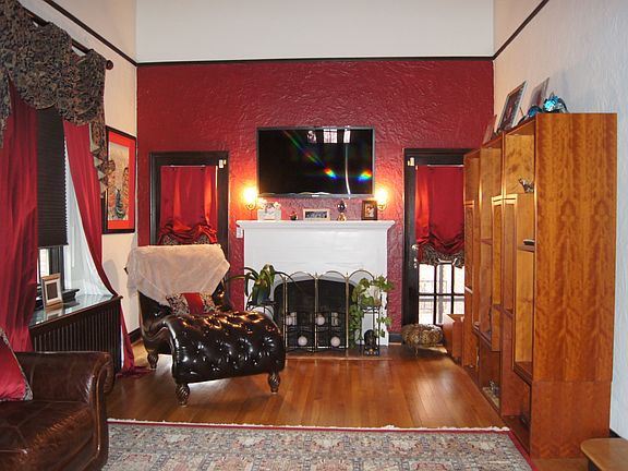 2nd image of 3104 Noble Ave