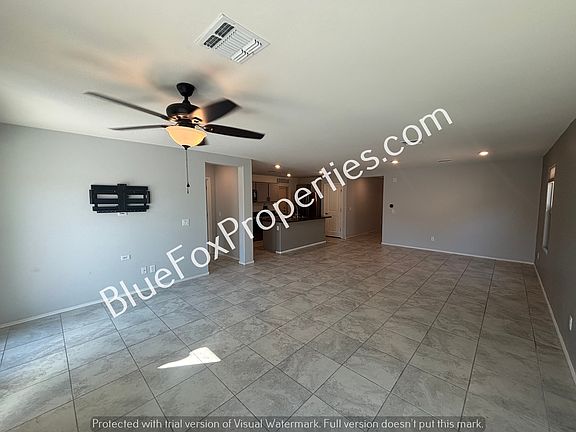 3rd image of 7880 N Scholes Ave
