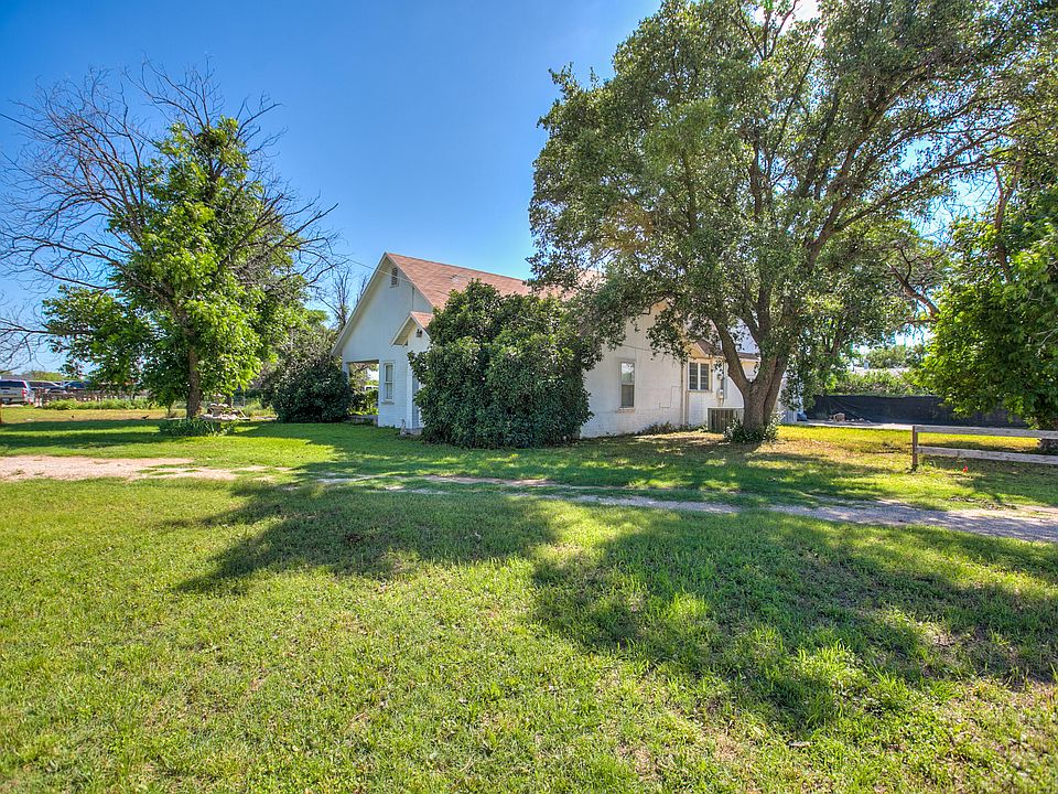 1st image of 501 Cactus Ln