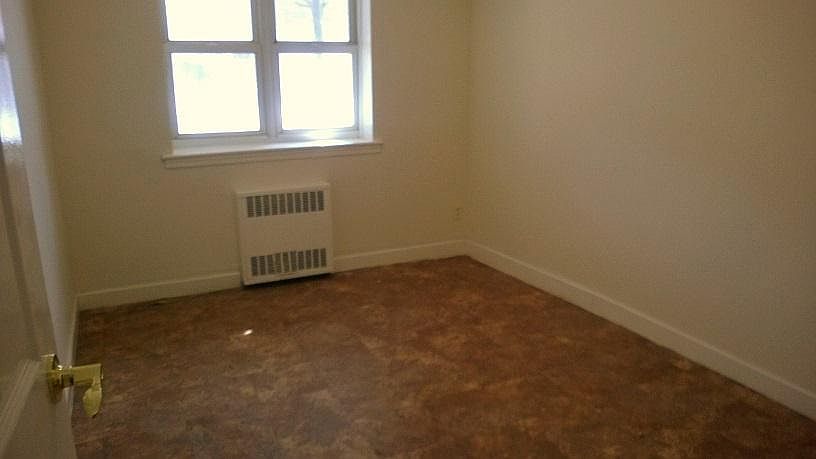 2nd image of 301 Bay 11th St #1